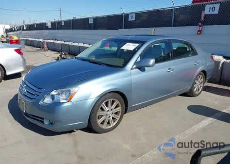 2007 Toyota Avalon Limited z USA, uszkodzony, nr VIN 4T1BK36B77U220103